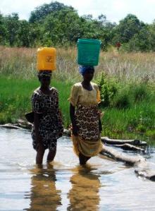 chibanga-two-women-carrying-water